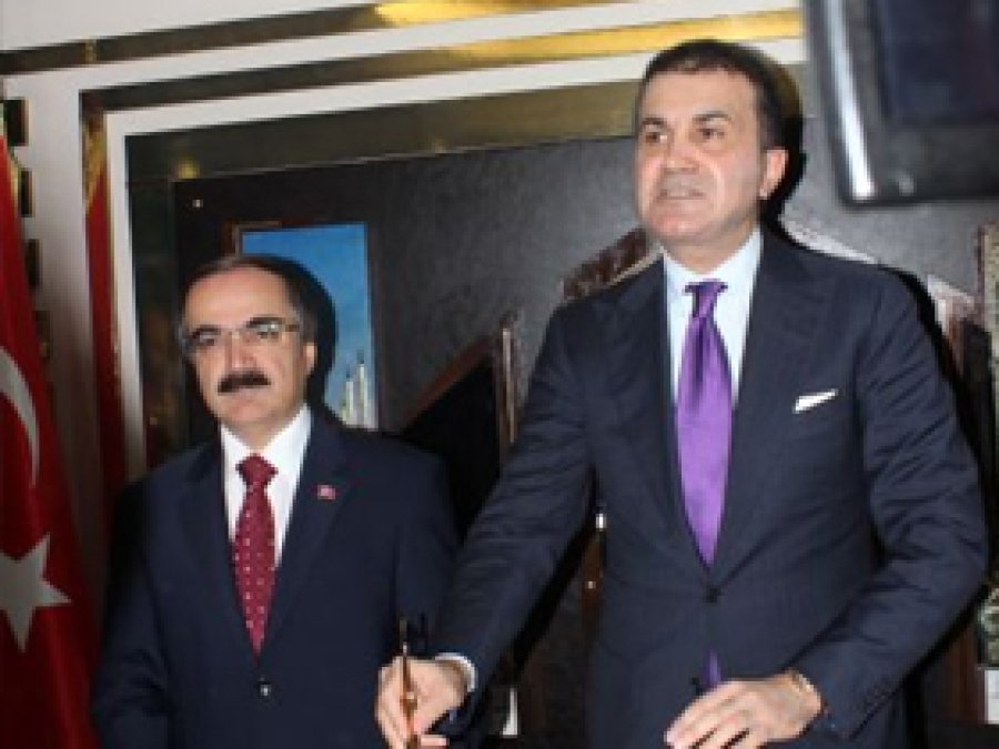 Çelik: Mısır'da İtidal Tavsiyesi Ahlak Krizi