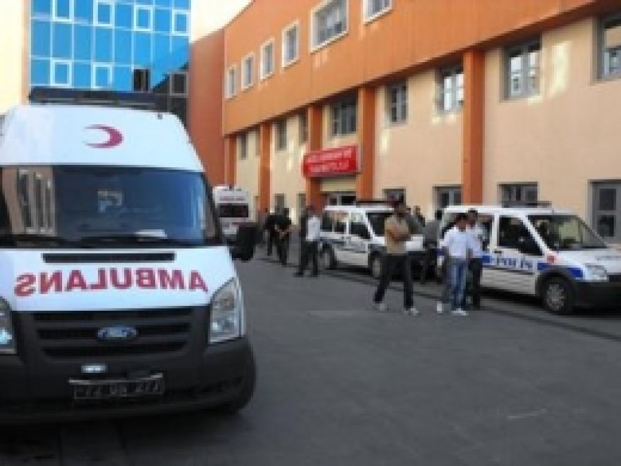 3 Yaşındaki Çocuk 6. Kattan Düşerek Öldü