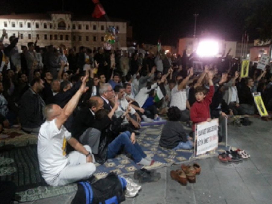 Sivas'tan Katliamlara Lanet Yağdı