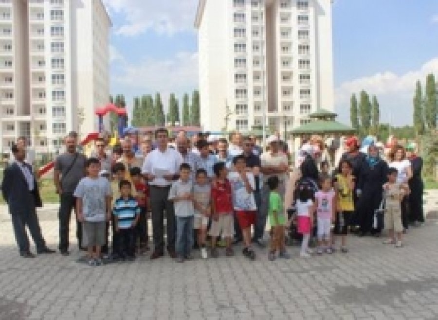 Ağrı'da Tokı Mağdurları Basın Açıklaması Yaptı