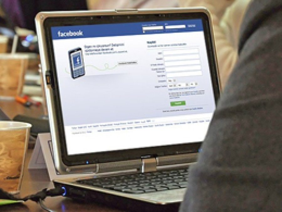 Facebook 45 Türkiyeli Kullanıcının Bilgilerini Verdi