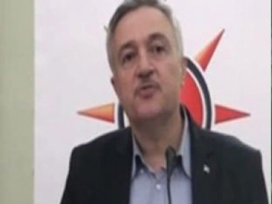 Bıçaklanan Eski Ak Partili Başkan Öldü