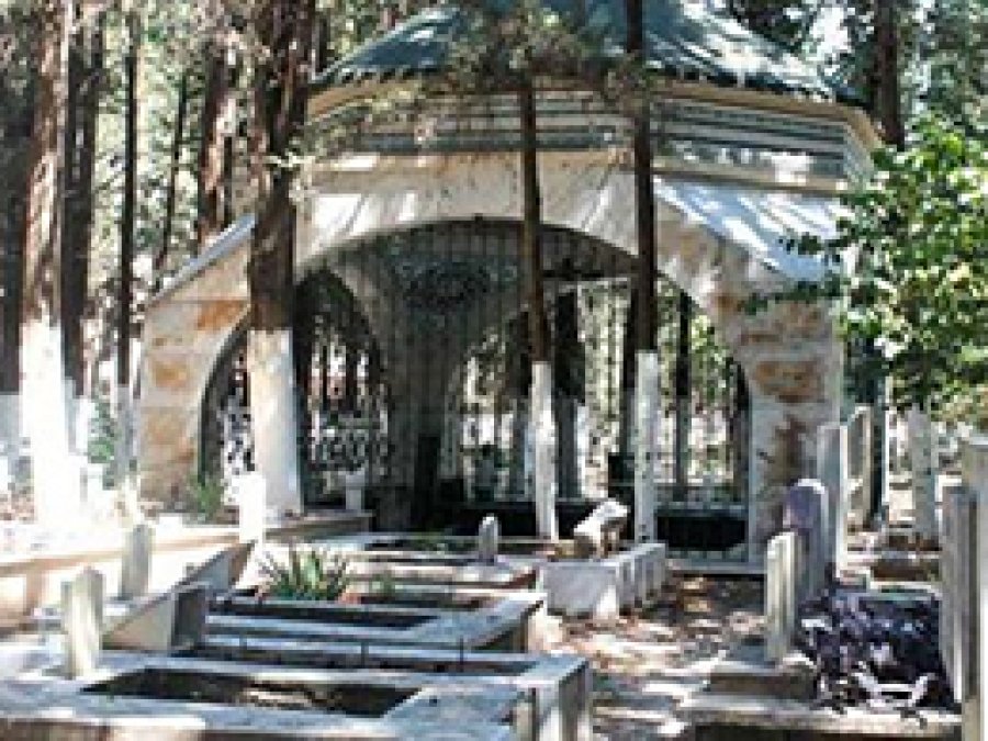 Osmanlı Mezar Taşları Türkiye'ye Getiriliyor