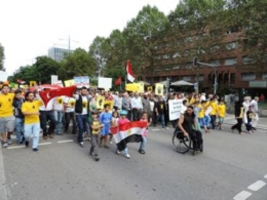 Stuttgart'ta Mısır Halkına Destek Yürüyüşü