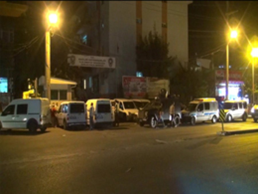 Diyarbakır'da Polise Saldırı