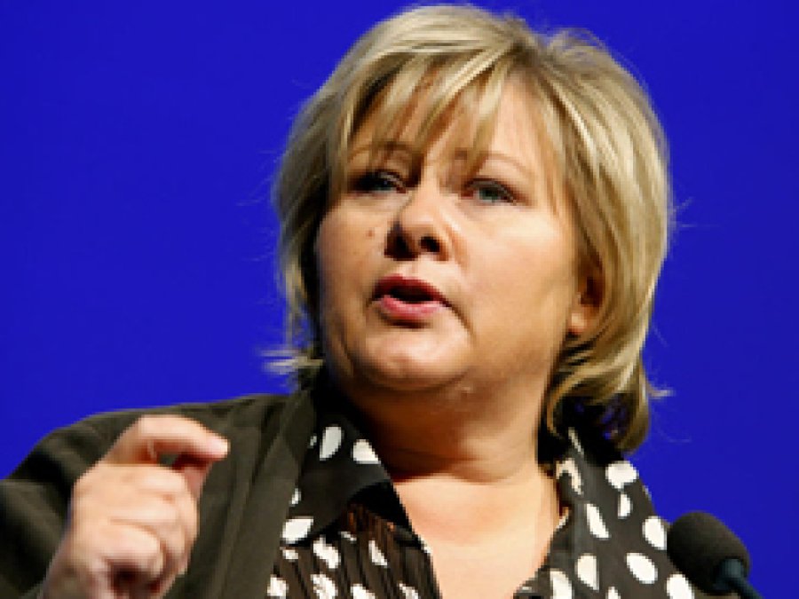 Norveç Genel Seçimlerini Erna Solberg Kazandı
