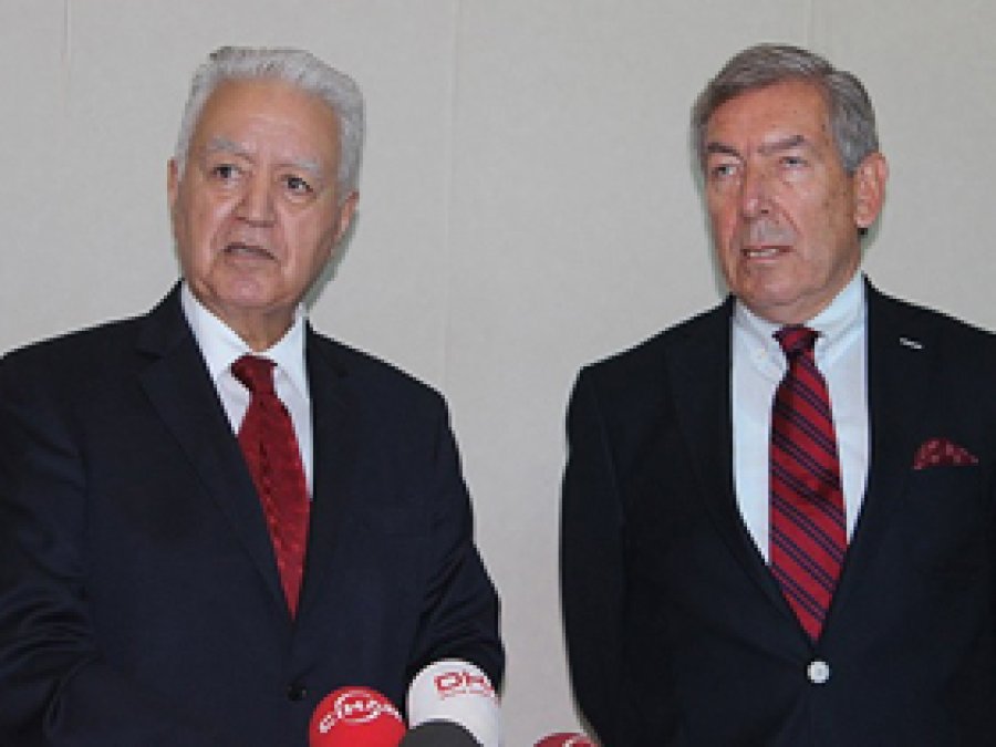 CHP Heyeti Mısır'dan Döndü