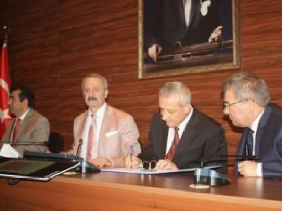 Ekonomi Bakanı Çağlayan'dan Adaylık Açıklaması