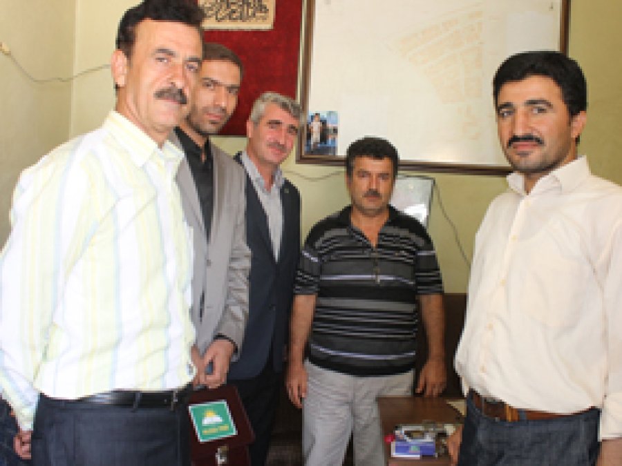 Hüda Par'ın Muhtarları Ziyareti Sürüyor