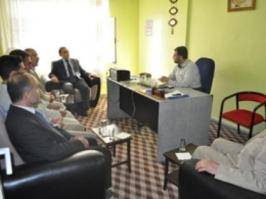 Müslümanların Derdini Ancak Müslümanlar Anlar Ve Çözer