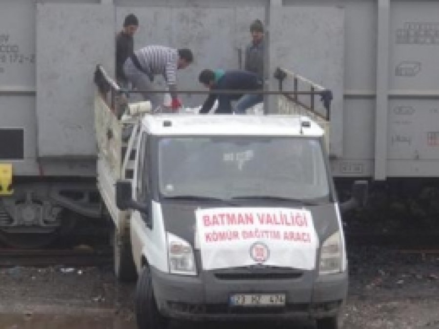 Batman'da Kömür Dağıtımı Devam Ediyor