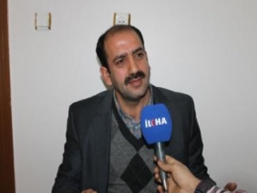 Dindar Gençlik İki Ateş Arasında  