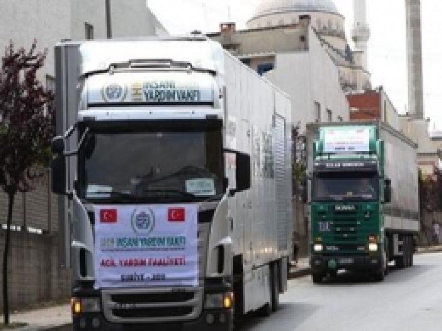 Suriye'ye Bin Yardım TIR'ı Daha! 