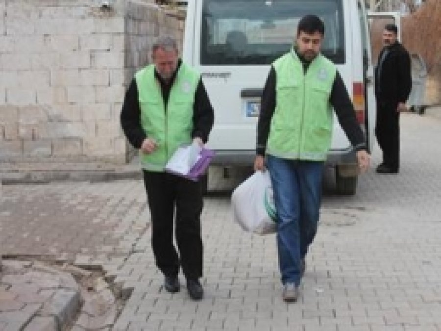 Rahmet Gıda Bankası 220 Aileye Yardım Etti