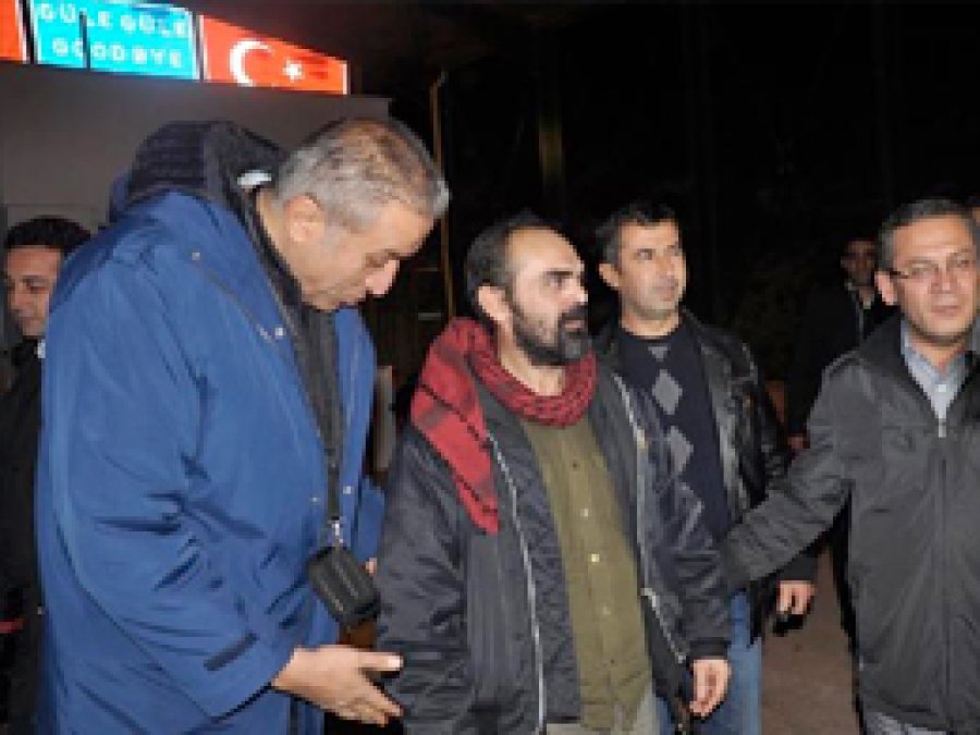  Davutoğlu'ndan Aygün Açıklaması