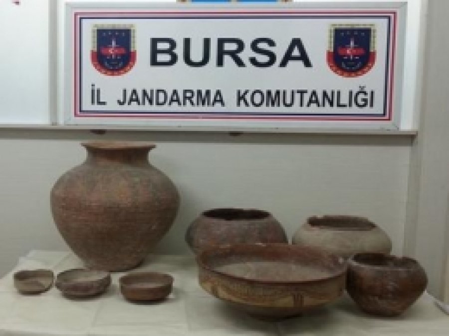 Bursa'da Tarihi Eser Kaçakçıları Yakalandı 