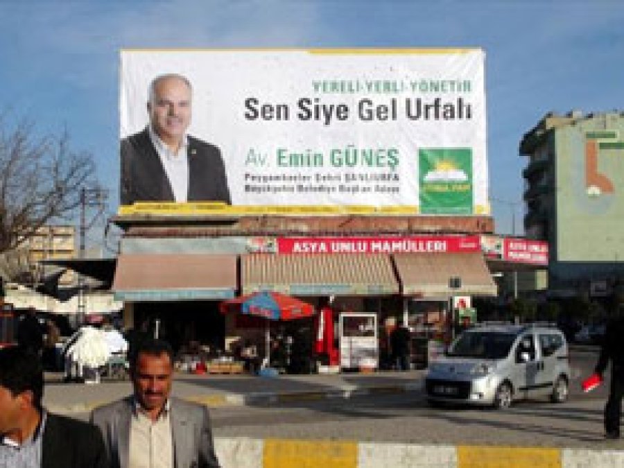 Belediye Başkan Adayından Şiveli Afiş