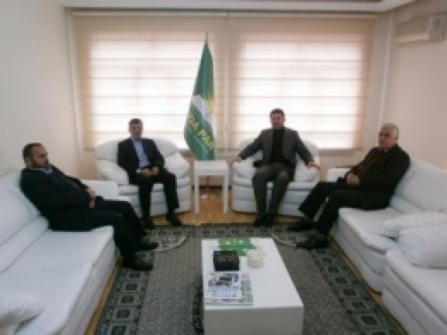 Büzütnawa İslam Partisi HÜDA PAR'ı Ziyaret Etti 