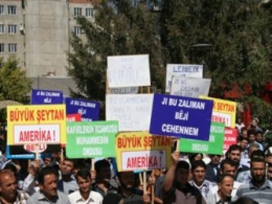 Van'da Miting ve Yürüyüş Alanları Belli Oldu 