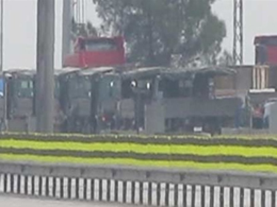 Yine Adana, Yine Mühimmat Tırları  