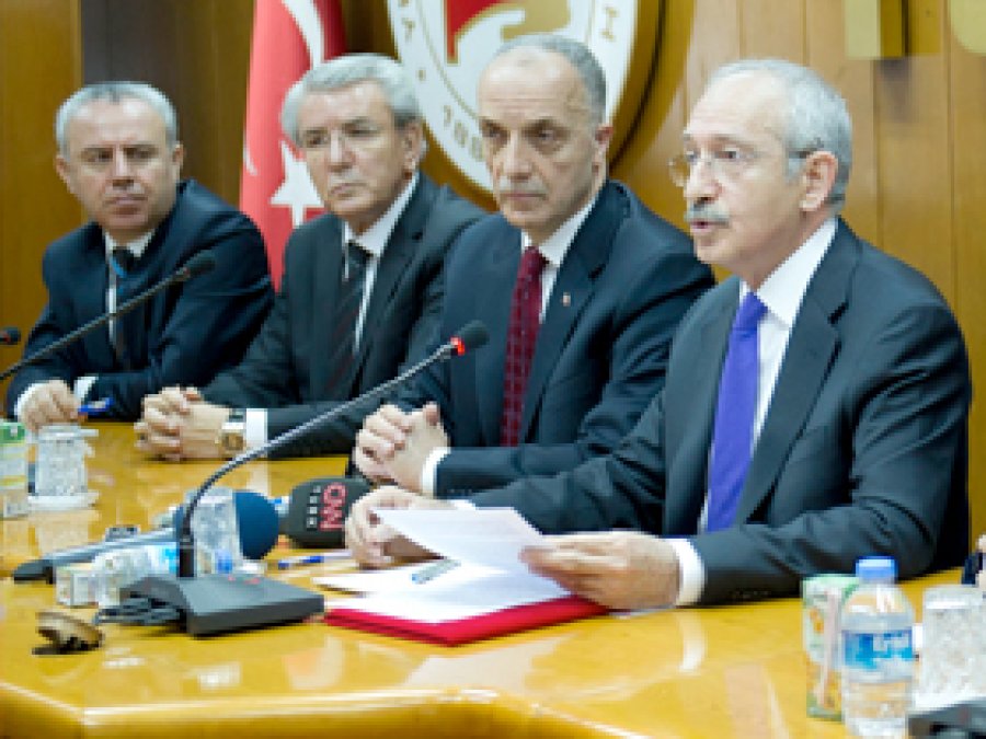 Kılıçdaroğlu: MİT, Silah Kaçakçılığı Yapıyor