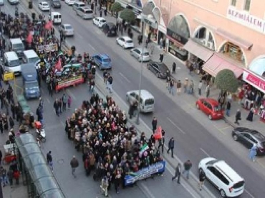 Fatih'te Suriye Protestosu
