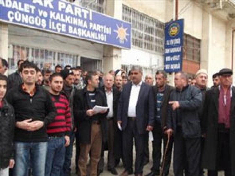 AK Parti Çüngüş İlçe Başkanlığı'nda Toplu İstifa