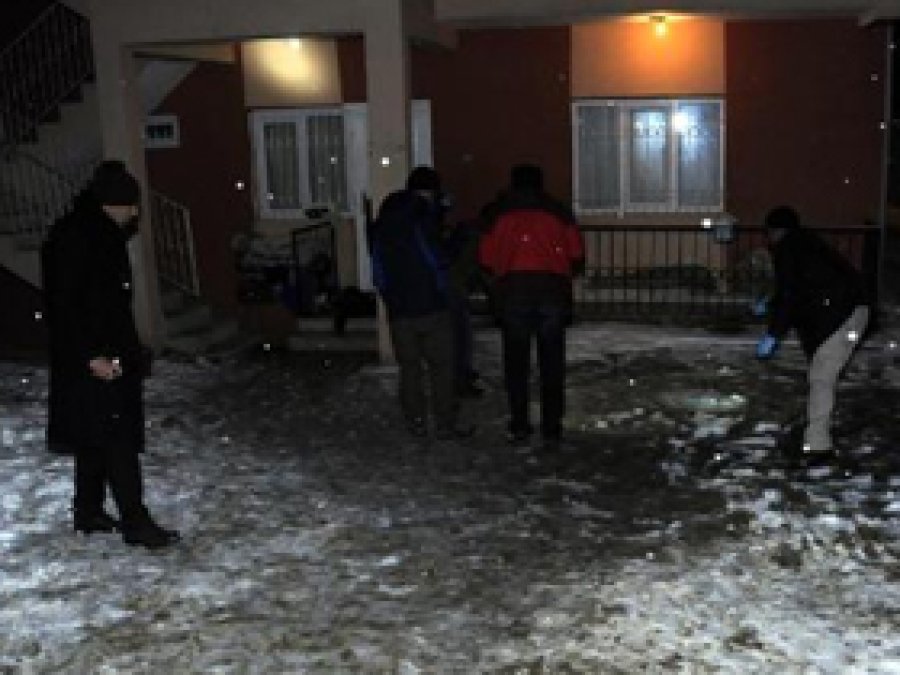 Gülaçar'ın Eski Evine Ses Bomba Atıldı