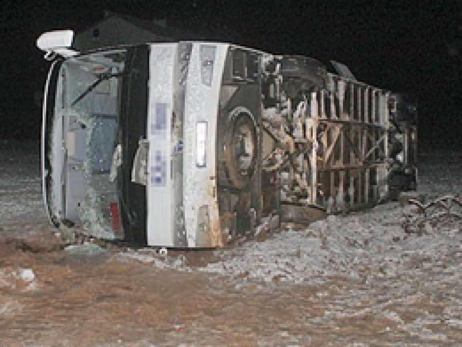 Otobüs Şarampole Devrildi: 8 Ölü