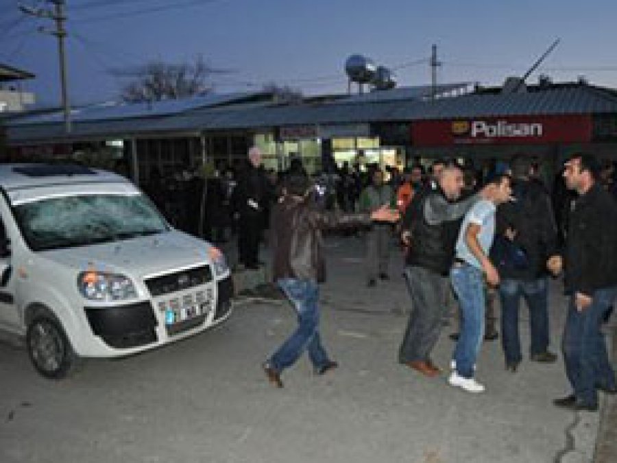 Vedat Turgut Saldırılarla İlgili Konuştu, Halk Toplanıyor