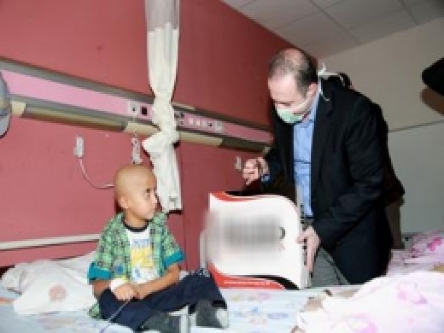 Bayram'da Lösemili Çocuklar Unutulmadı