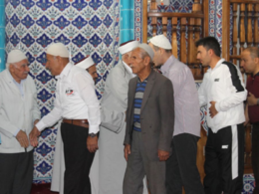 Mardinliler Camide Bayramlaştı