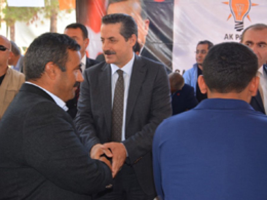 Bakan Çelik Urfalılarla Bayramlaştı