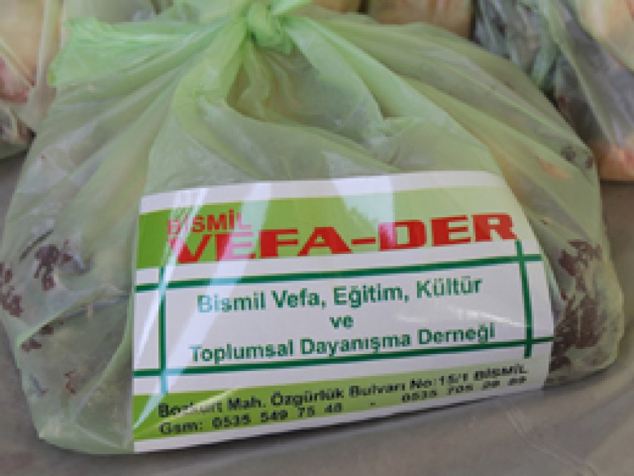 Vefa-Der Yüzlerce Aileye Kurban Eti Dağıttı 