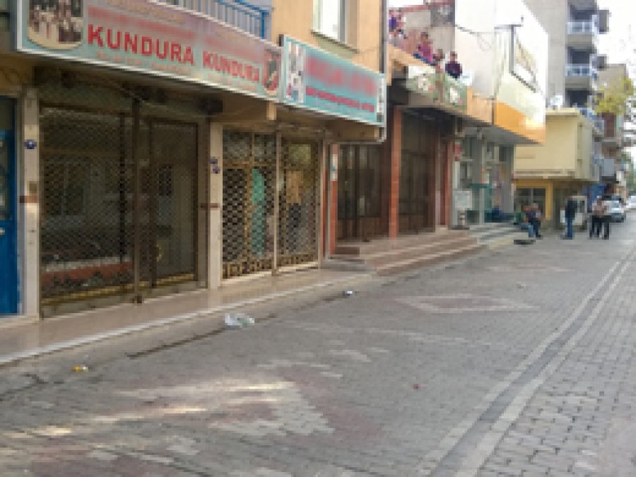 HDP/PKK'lılar Zorla Kepenk Kapattırdı 