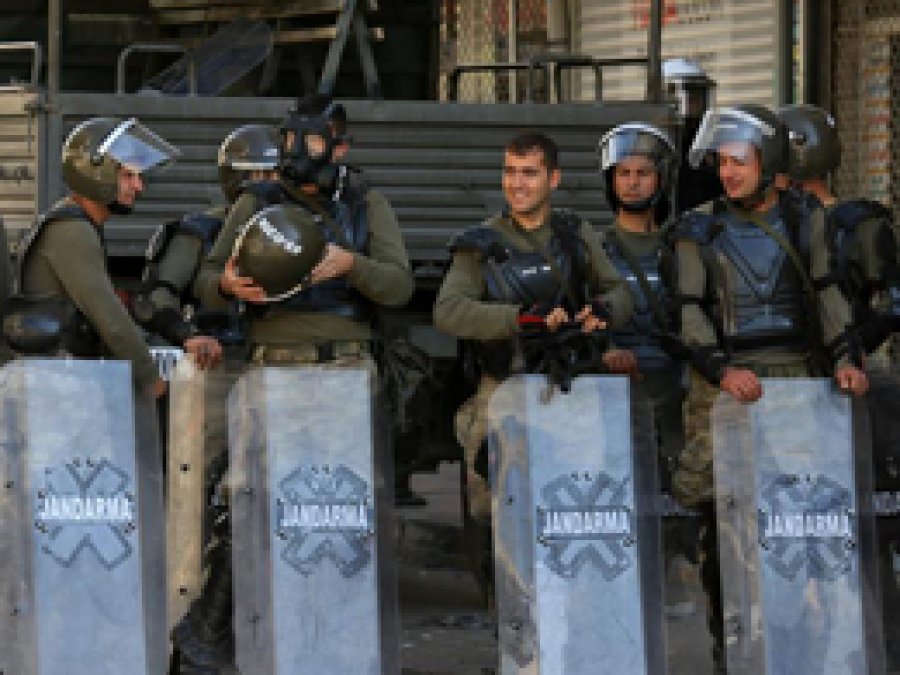 İstanbul'da Jandarma Şehre İndi