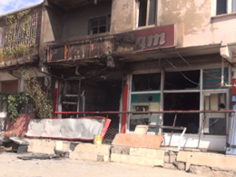 PKK Üyeleri Şırnak'ta İşyerlerini Yaktı 