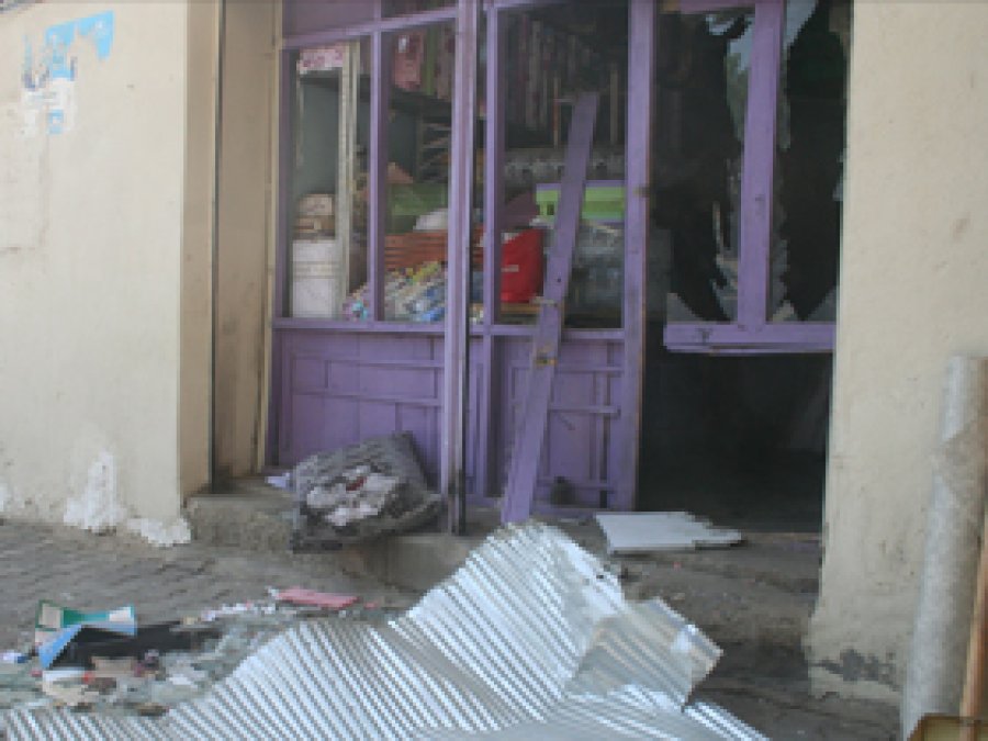 HDP / PKK Çeteleri Dicle'de İşyeri Yaktı 