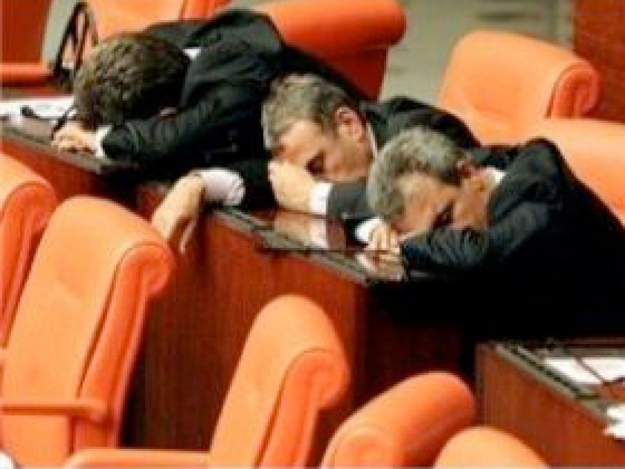 DES'ten Vekillerin Zam Kararına Tepki