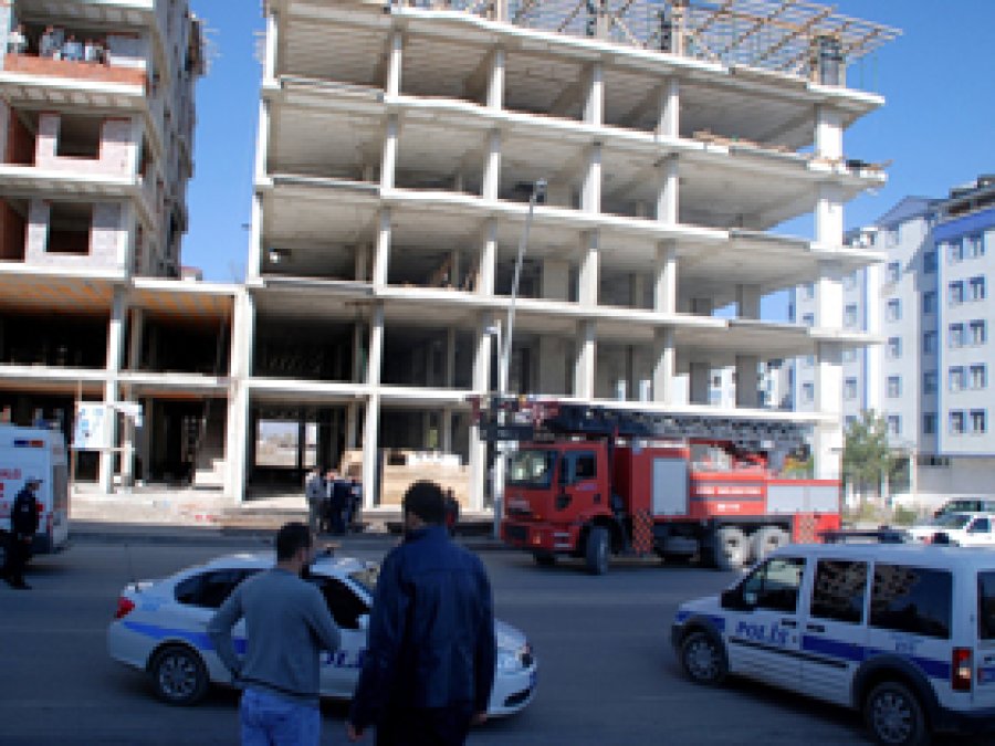 Ağrı'da Bir Genç İntihar Girişiminde Bulundu