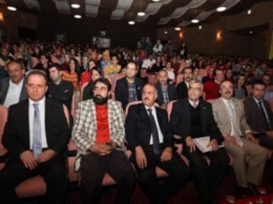 Diyarbakır'da"On Şair, On Şiir" Şiir Dinletisi Dinletisi