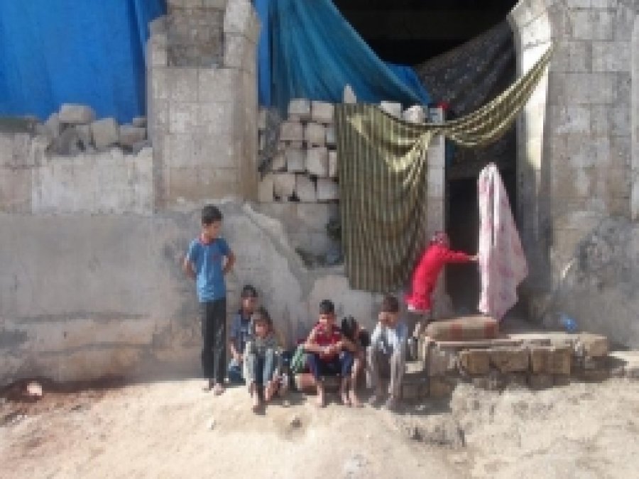 Ölümle Burun Buruna Yaşıyorlar 