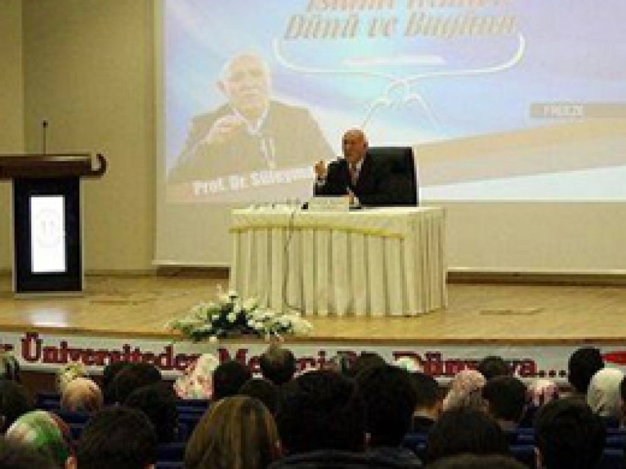 MŞÜ'de İslami İlimler Konferansı Verildi