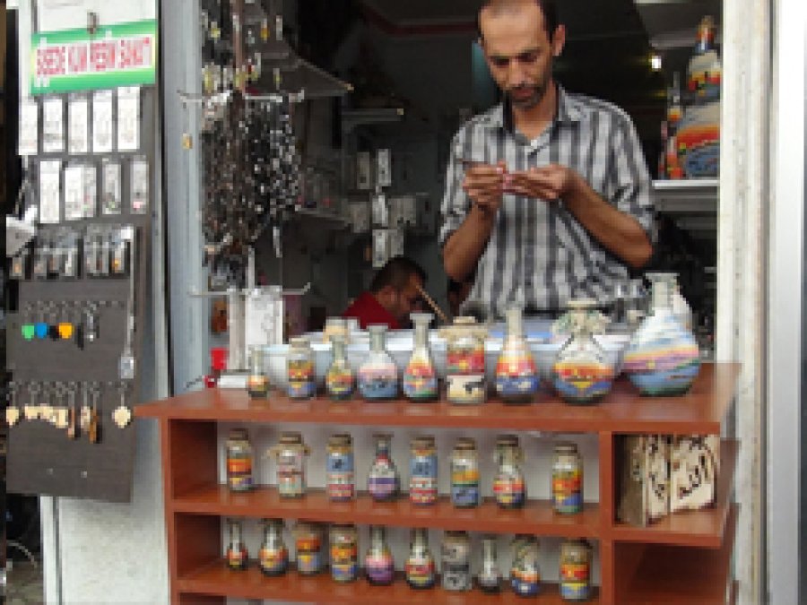 Suriyeli Mülteci Sanatıyla Geçimini Sağlıyor