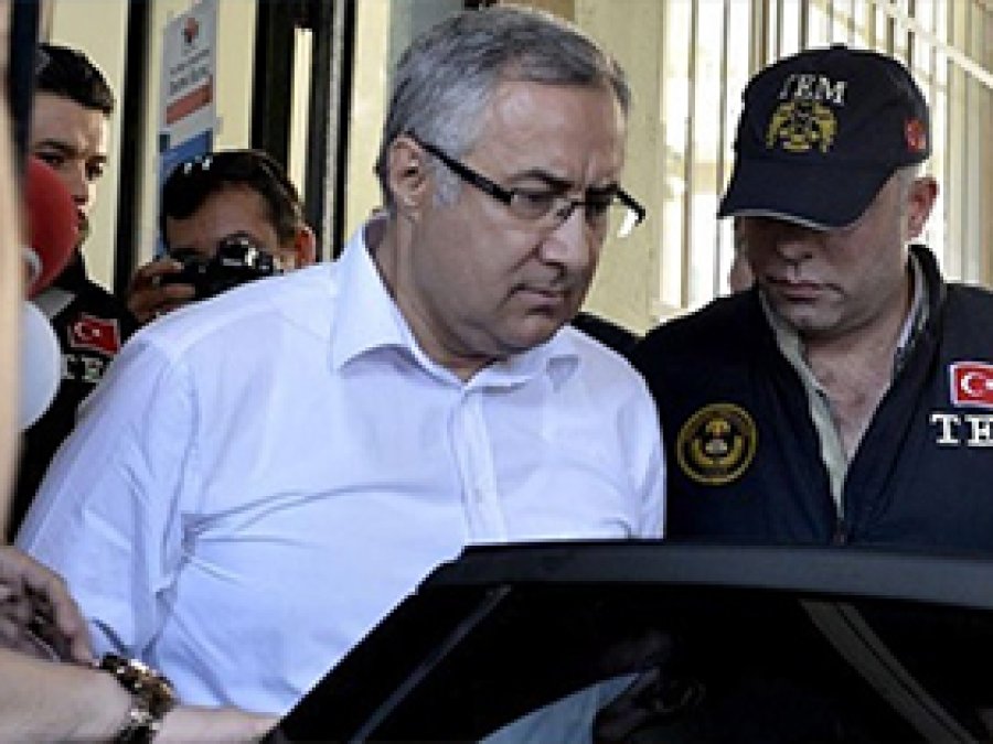 Diyarbakır'da 27 Polis Gözaltına Alındı