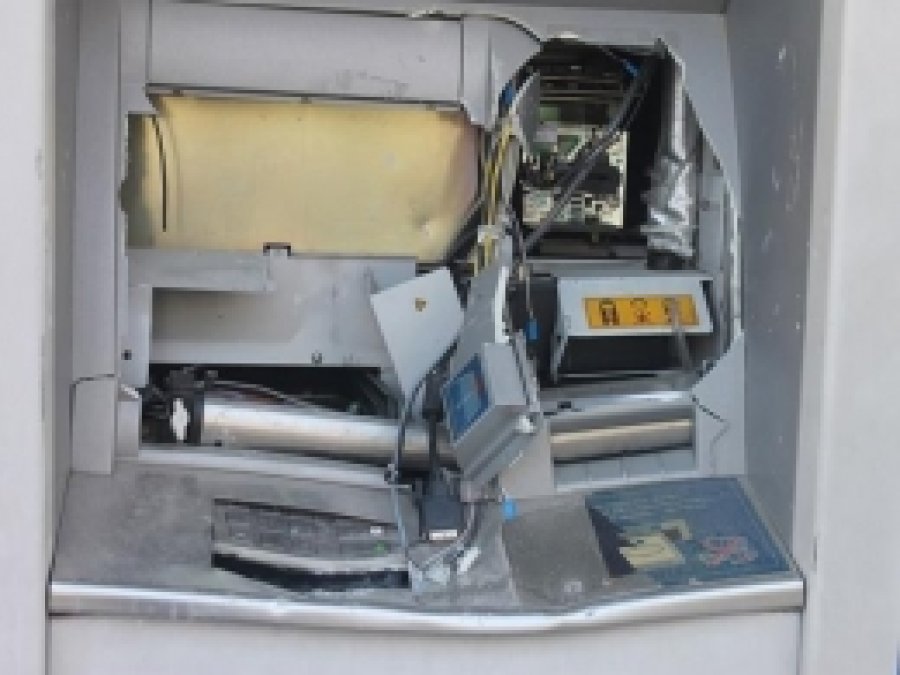 Van'da Tahrip Edilen ATM'ler Hala Onarılmadı