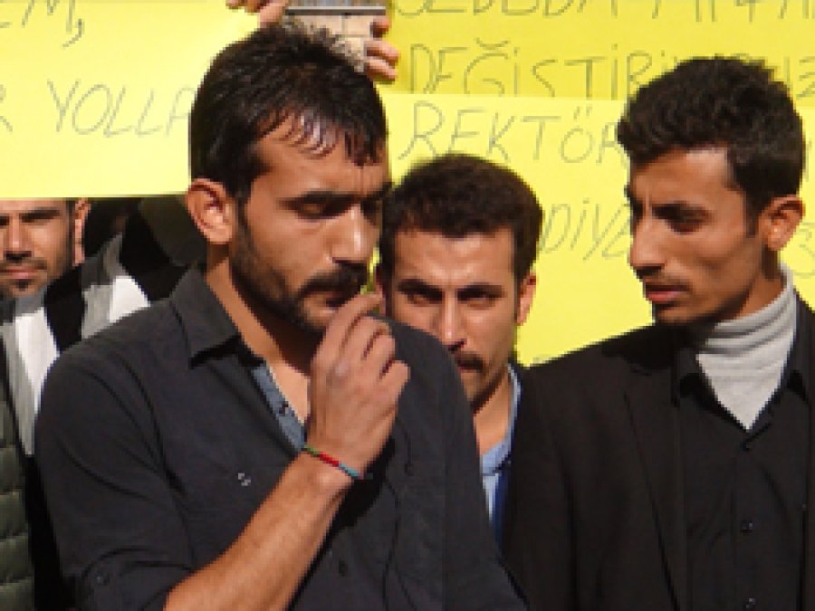 Üniversite Öğrencilerinden Ulaşım Protestosu 
