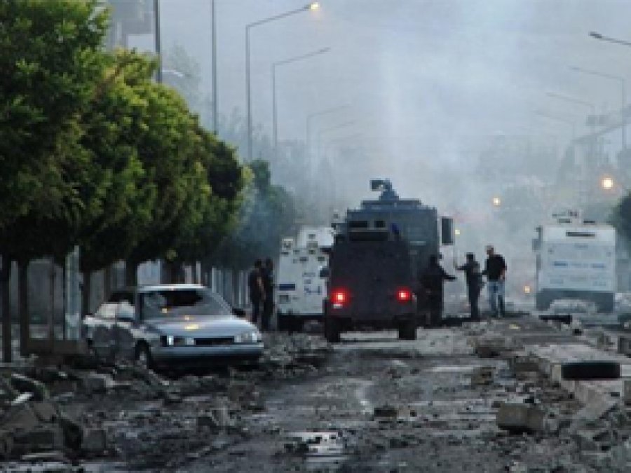 Yüksekova'da 8 Zanlı Yakalandı 