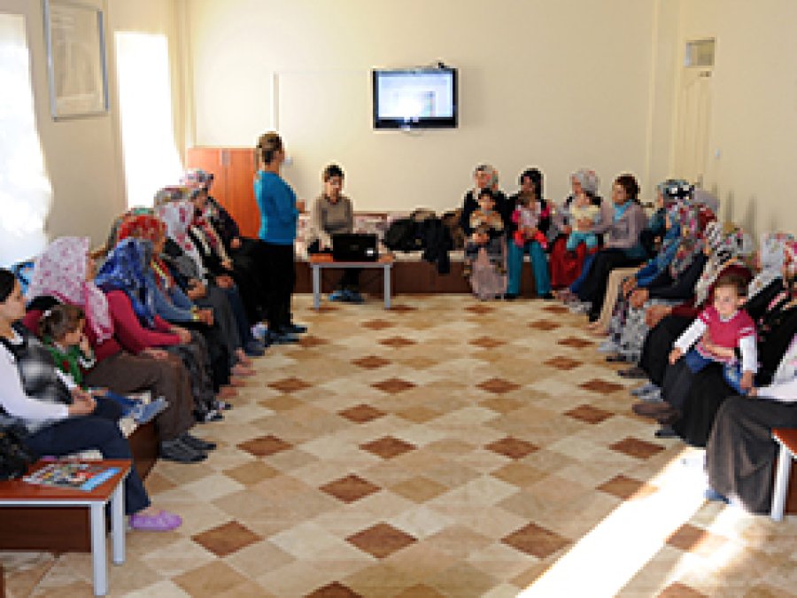 Hanımlara 'Anne Sütü' Semineri Verildi