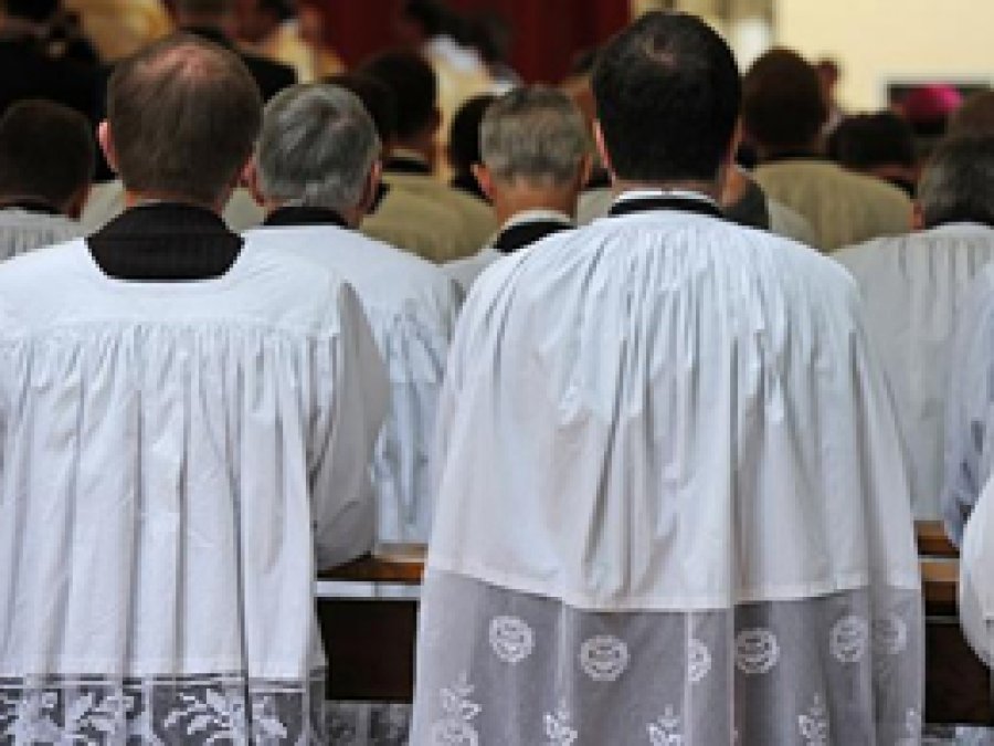 Katolik Kilisesi'nde Pedofili Skandalı